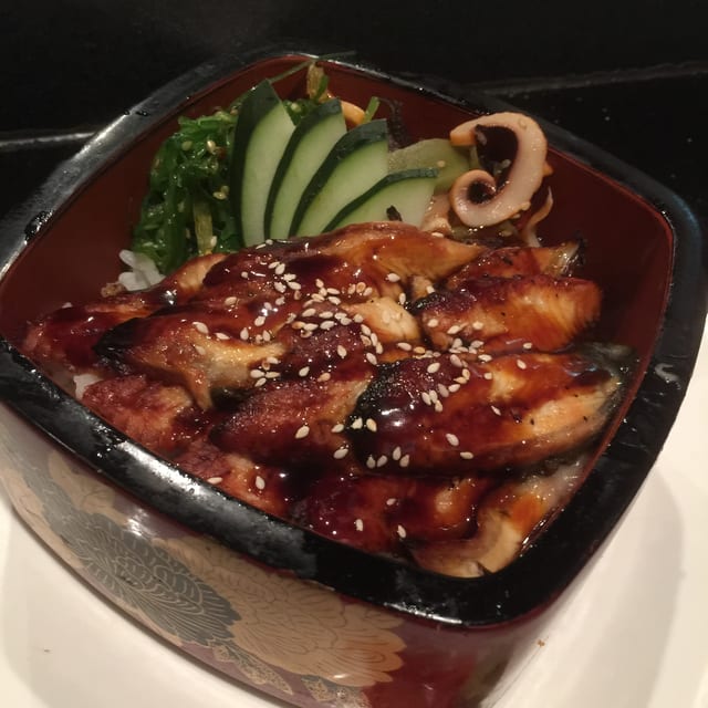 Unagi Donburi Platter.