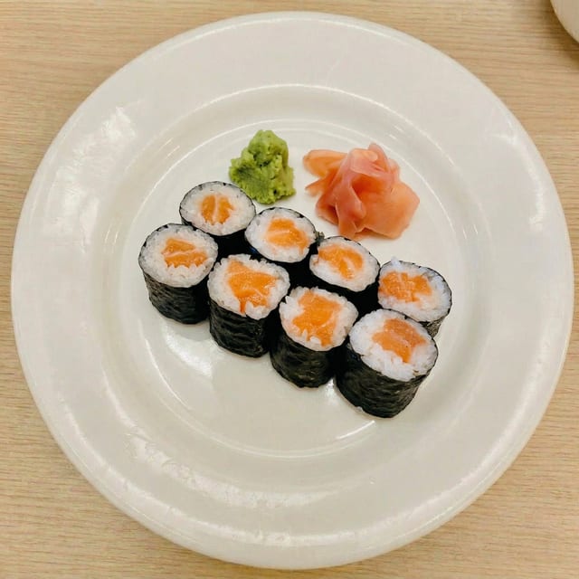 Salmon Roll.